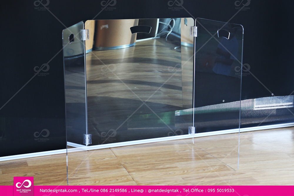 ฉากกั้นโต๊ะนักเรียนแผ่นอะคริลิคใสแบบพับได้