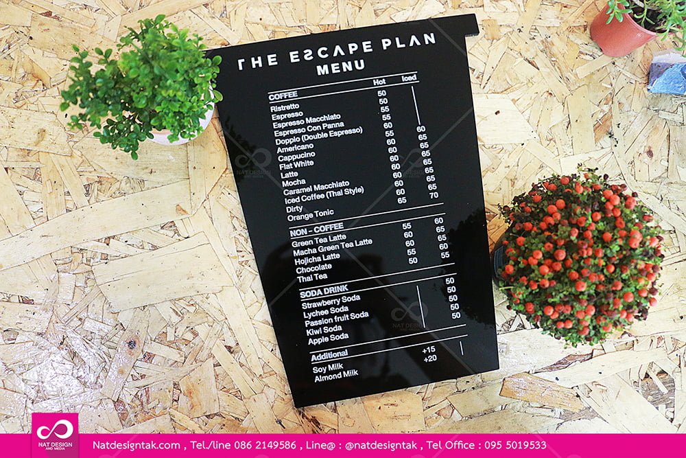 เมนูอะคริลิคพื้นสีดำพิมพ์ยูวี