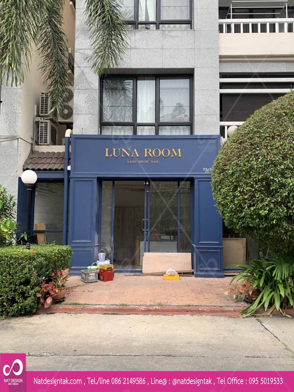 ตัวอักษรพลาสวูดทำสีทองร้านlunaroom