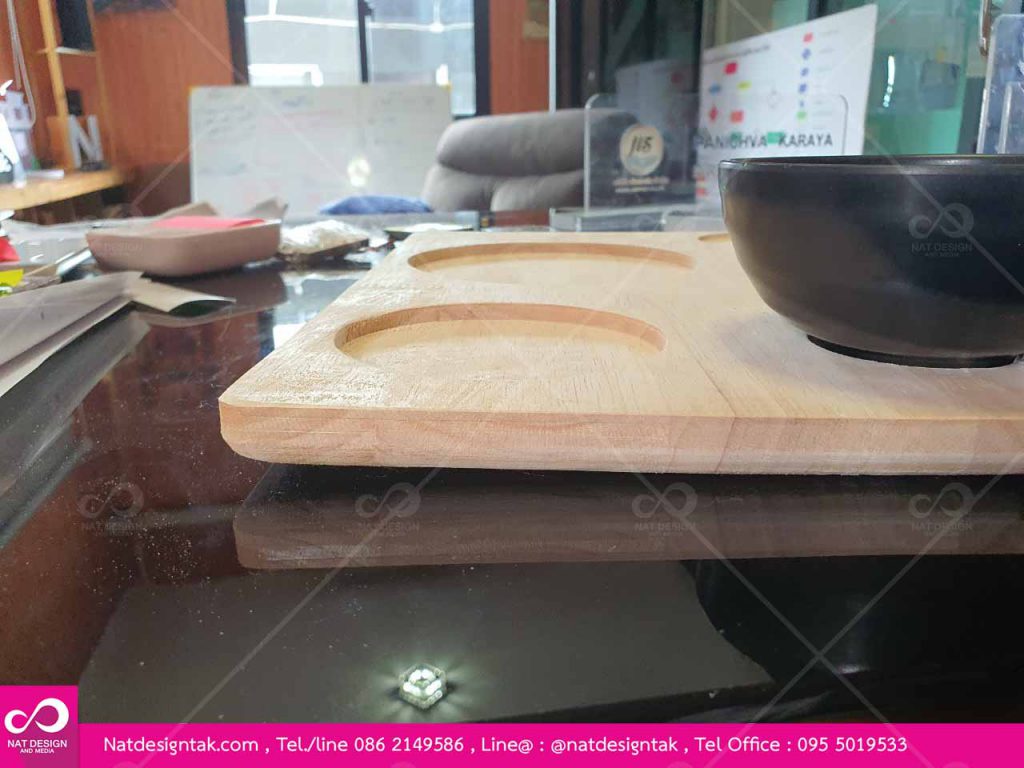 ถาดไม้ขุดหลุม