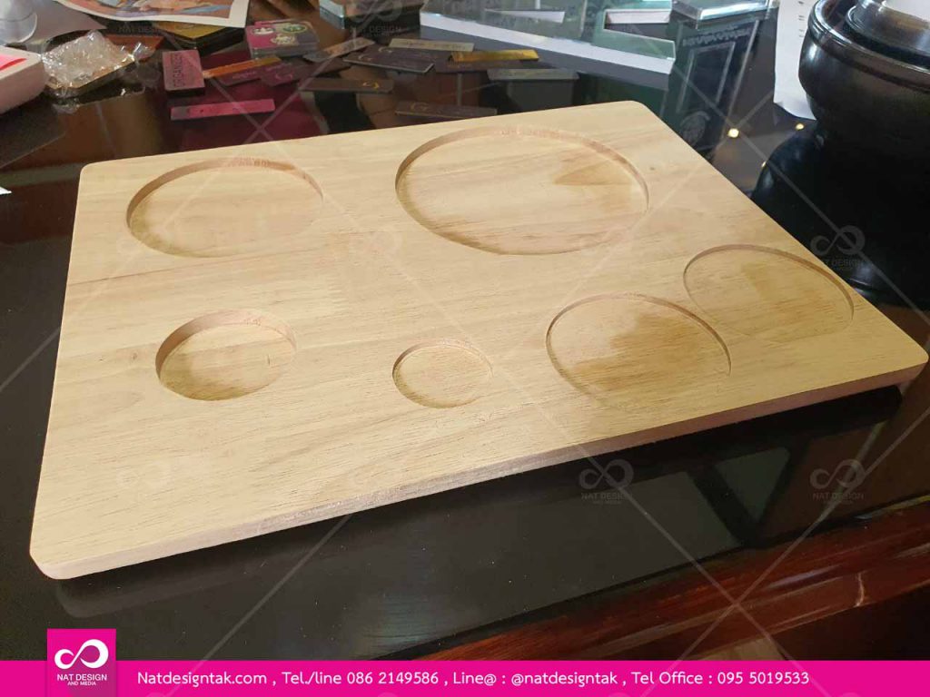 ถาดไม้ขุดหลุม