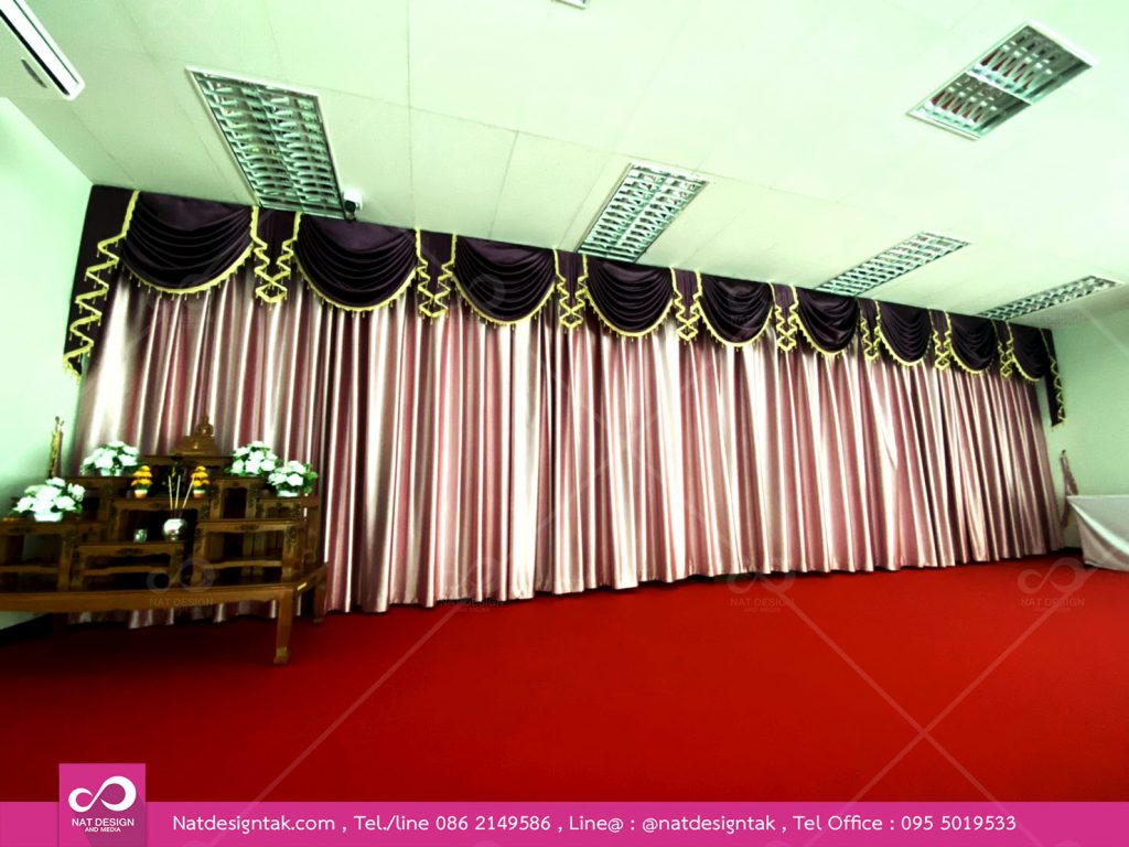 ผ้าม่าน จับผ้าม่านหลังเวที