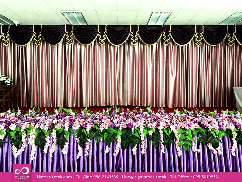 ผ้าม่าน จับผ้าม่านหลังเวที