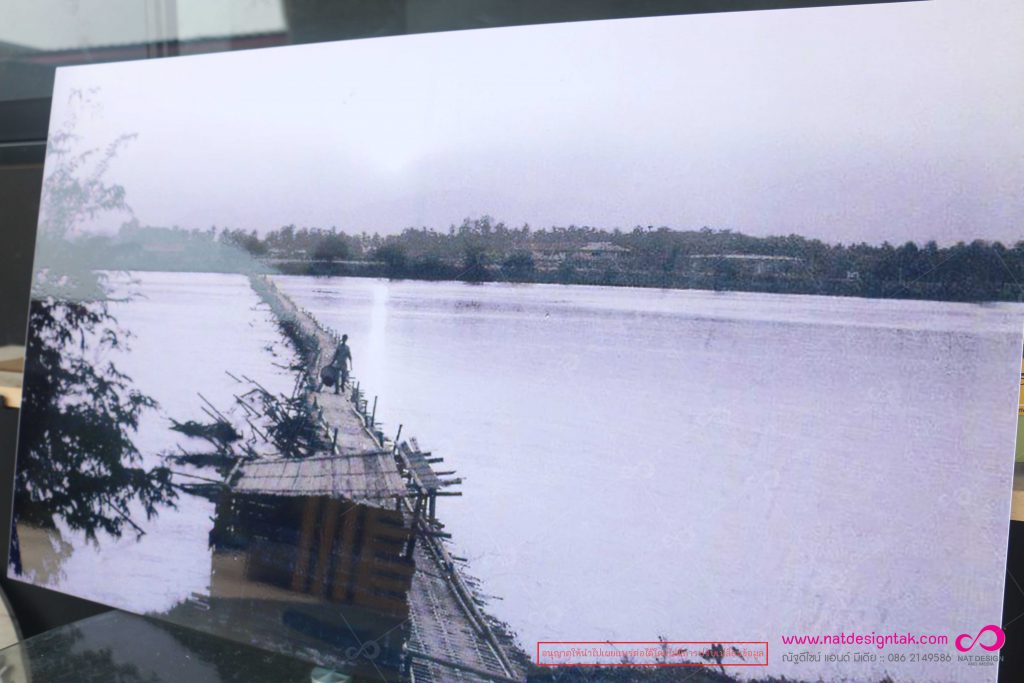 ภาพกรอบลอย