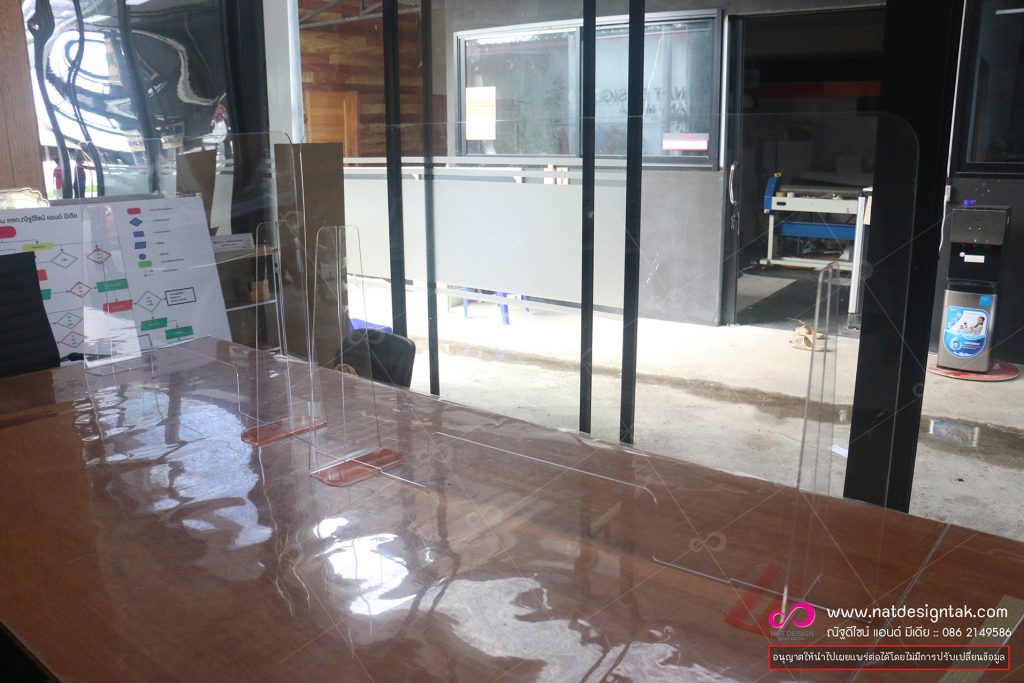 ฉากกั้นอะคริลิคใส