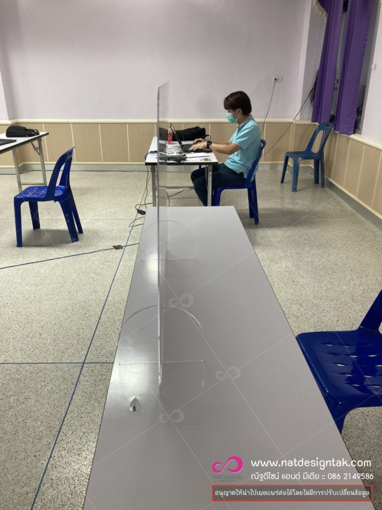 ฉากกั้นอะคริลิคใส