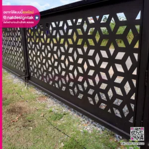 รั้วพลาสวูด พร้อมโครงเหล็ก