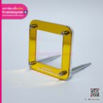 กรอบแผ่นทองคำพร้อมฐาน