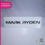 ป้ายคอมโพสิตพิมพ์ชื่อแบรนด์ MARK RYDEN