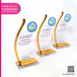 โล่รางวัลอะคริลิคมิลเล่อร์ทอง