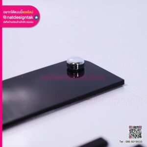 ป้ายอะคริลิค ติดอักษรนูน