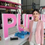 ป้ายอักษรไฟออกหน้า 3D puffyme สีชมพูพร้อมช่างแนะนำ