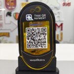 ป้าย QR Code รุ่น qr3dbkg_1520 ทองพิมพ์ยูวี 3D สวยคม